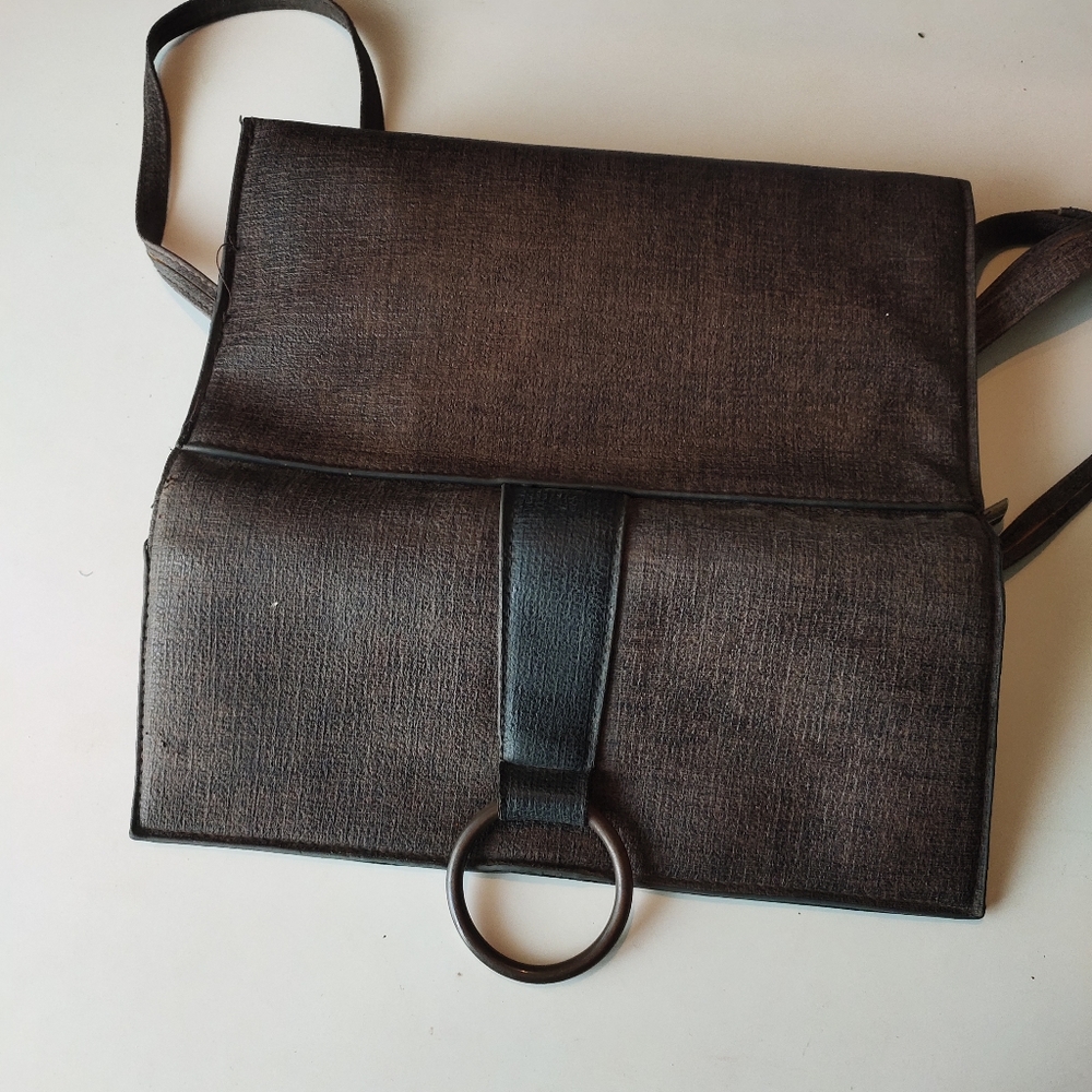 zingpin sling bag - Picture 8 of 14